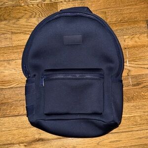 Size Large Dagne Dover back pack in navy